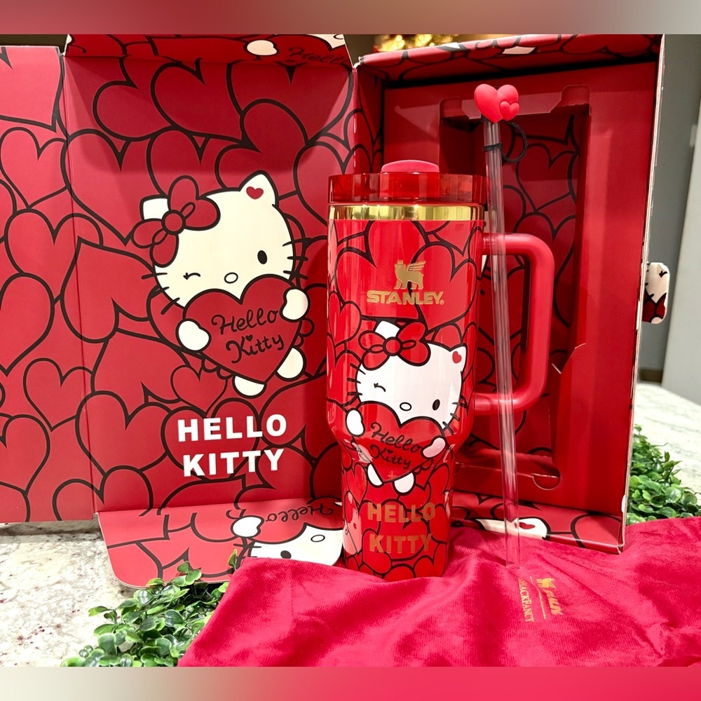 Cuztomized Hello kitty stanley 40 oz - Picture 6 of 6